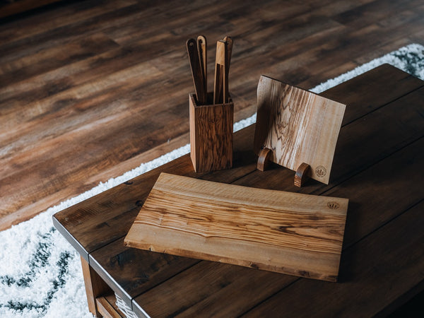 Olive Wood vs. Bamboo: Which Material is Best for Your Kitchen Utensils?