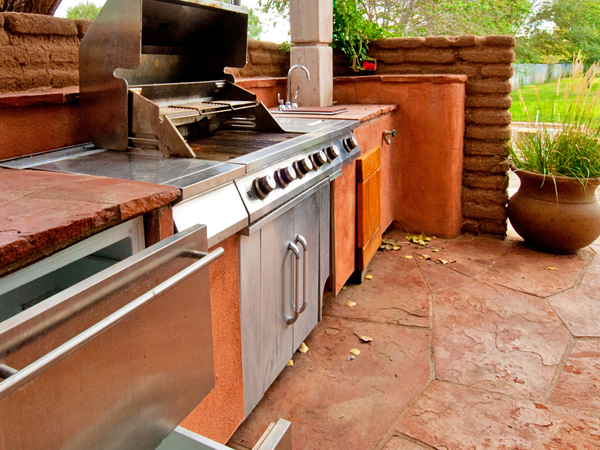 How to Create the Ultimate Fall Cooking Setup in Your Backyard