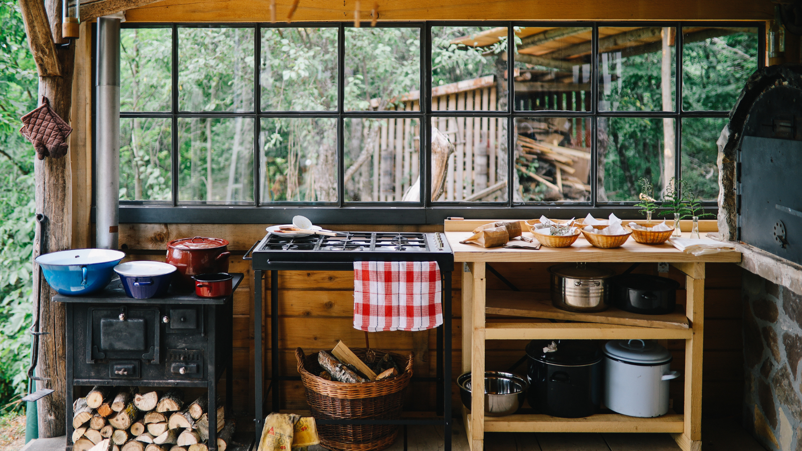 How to Build the Perfect Outdoor Kitchen Setup