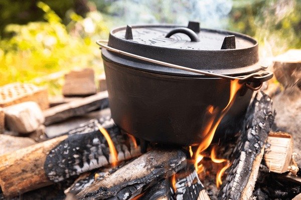 Dutch Oven Cooking Outdoors: 5 Recipes Every Man Should Master