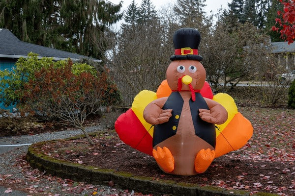 How to Host "Campsgiving" - Thanksgiving Outdoors